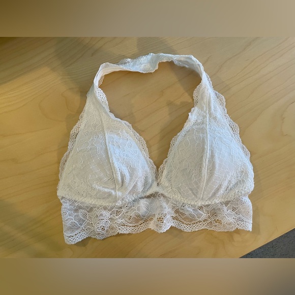 NWOT!! Abercrombie & Fitch Women white Lace Bralette, Size S - Picture 1 of 7